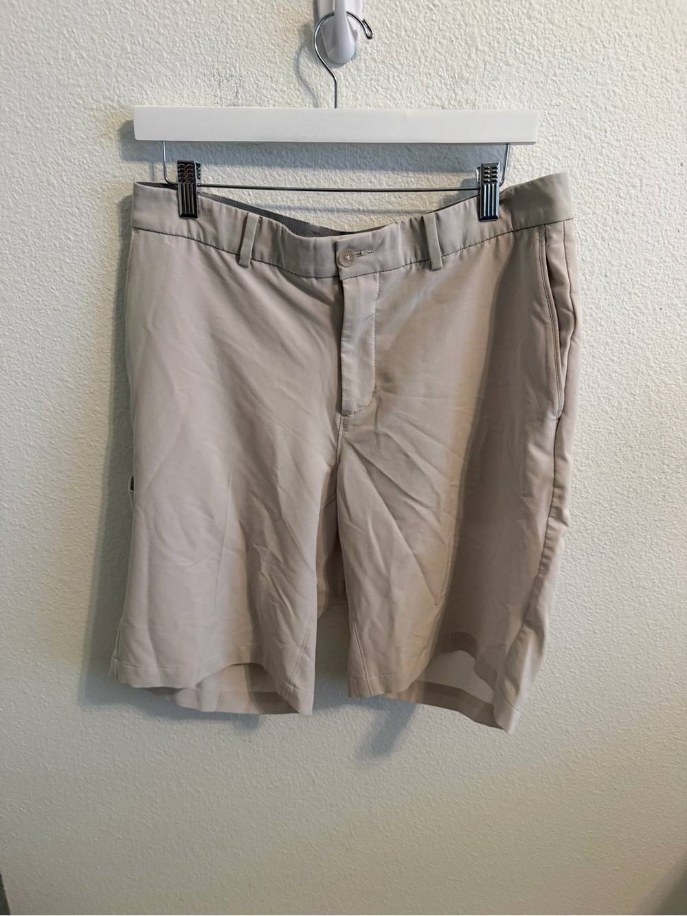 Nike Men's Light Beige Flat Front Performance Shorts